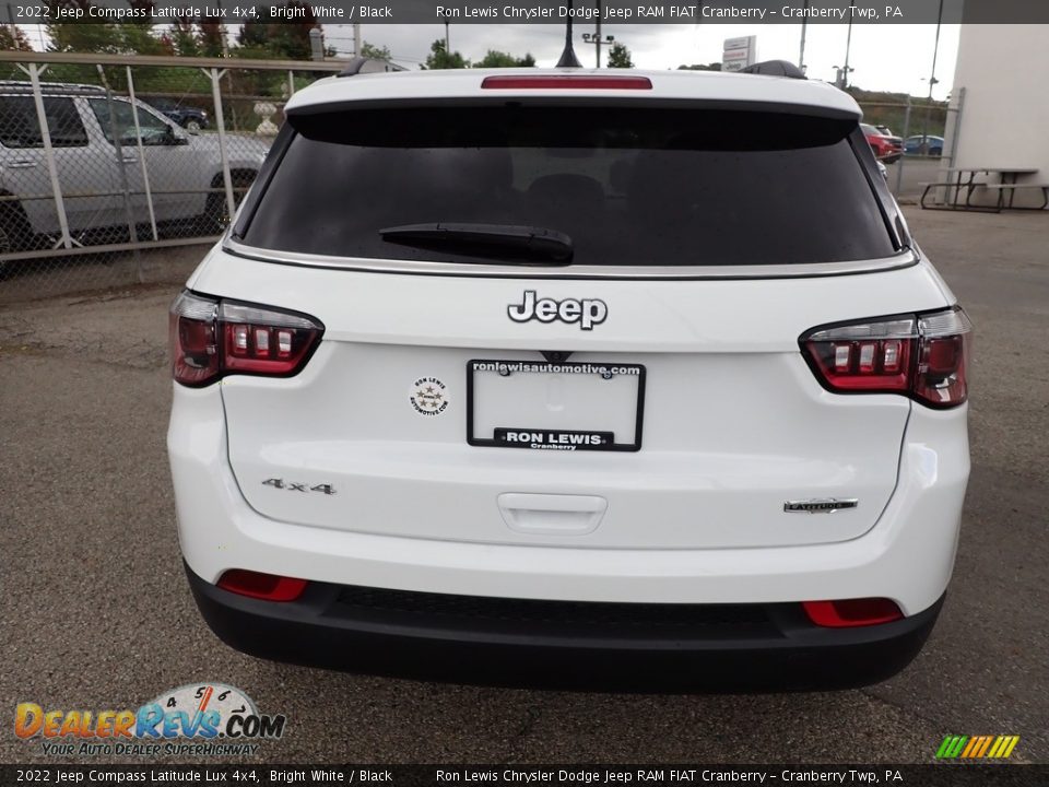 2022 Jeep Compass Latitude Lux 4x4 Bright White / Black Photo #4