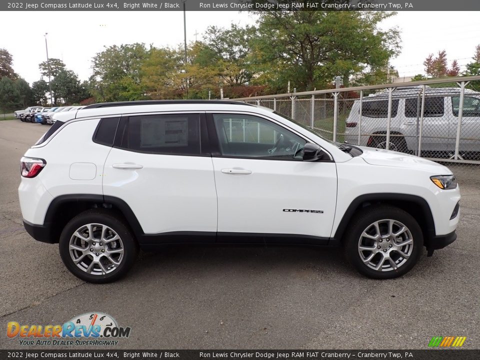 2022 Jeep Compass Latitude Lux 4x4 Bright White / Black Photo #6