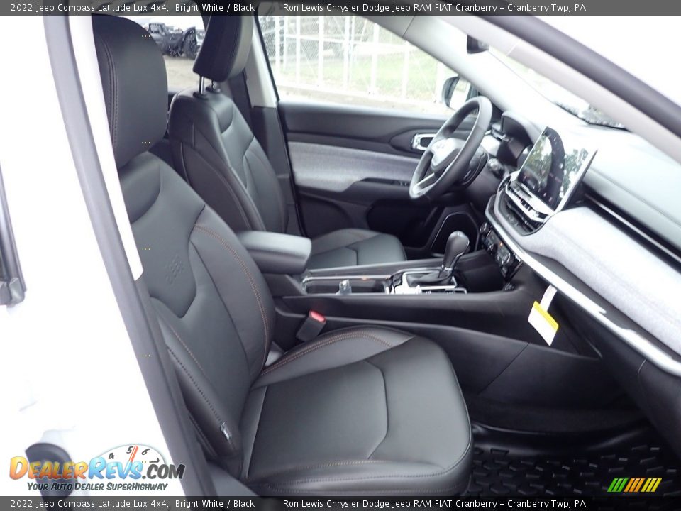 2022 Jeep Compass Latitude Lux 4x4 Bright White / Black Photo #10