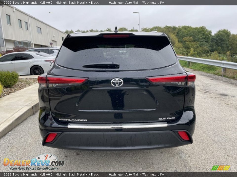 2022 Toyota Highlander XLE AWD Midnight Black Metallic / Black Photo #8