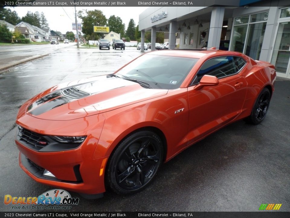 Front 3/4 View of 2023 Chevrolet Camaro LT1 Coupe Photo #2