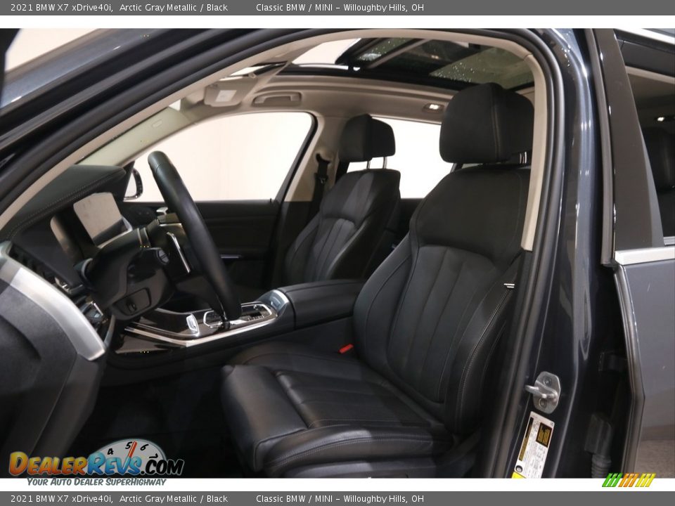 Front Seat of 2021 BMW X7 xDrive40i Photo #5