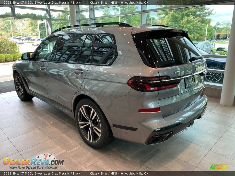 Skyscraper Gray Metallic 2023 BMW X7 M60i Photo #2