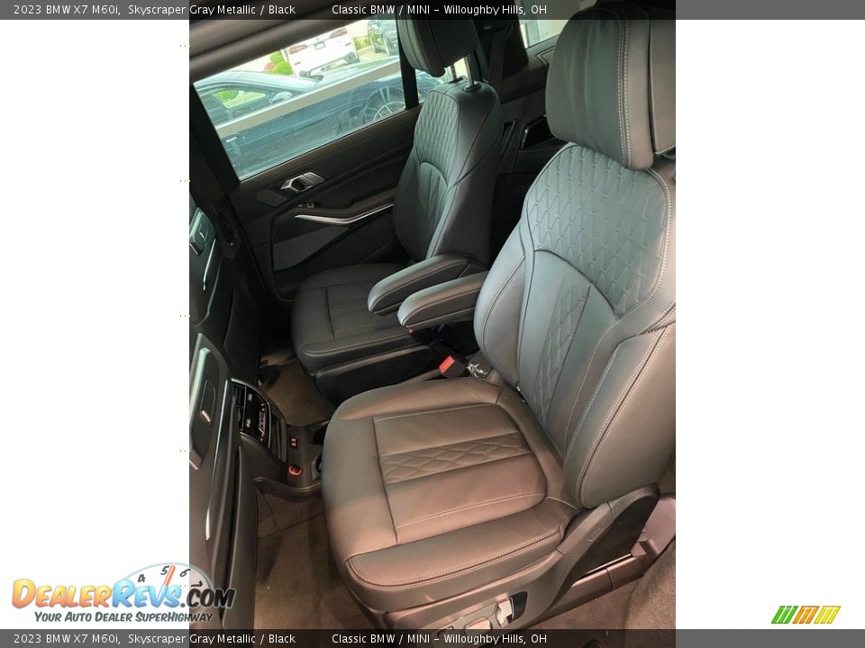 Rear Seat of 2023 BMW X7 M60i Photo #5