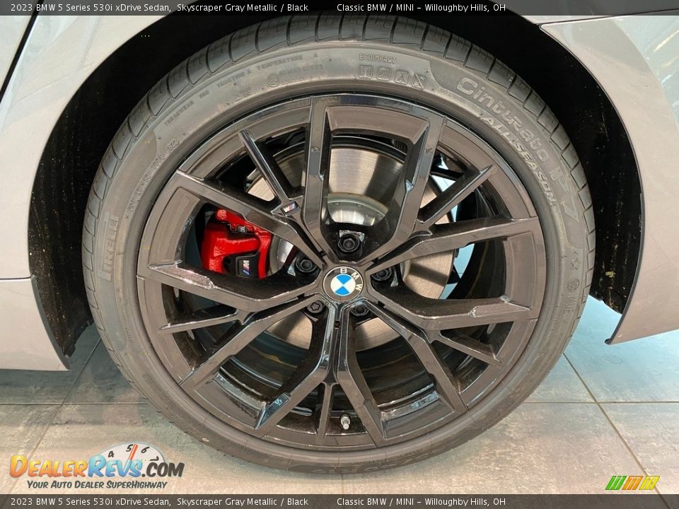 2023 BMW 5 Series 530i xDrive Sedan Wheel Photo #3