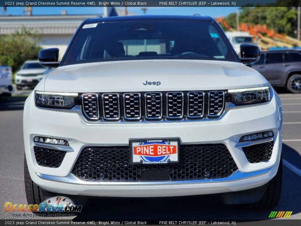 2023 Jeep Grand Cherokee Summit Reserve 4WD Bright White / Global Black Photo #2