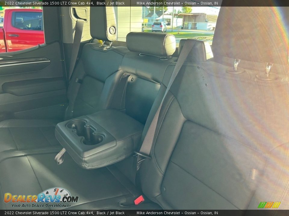 2022 Chevrolet Silverado 1500 LTZ Crew Cab 4x4 Black / Jet Black Photo #34
