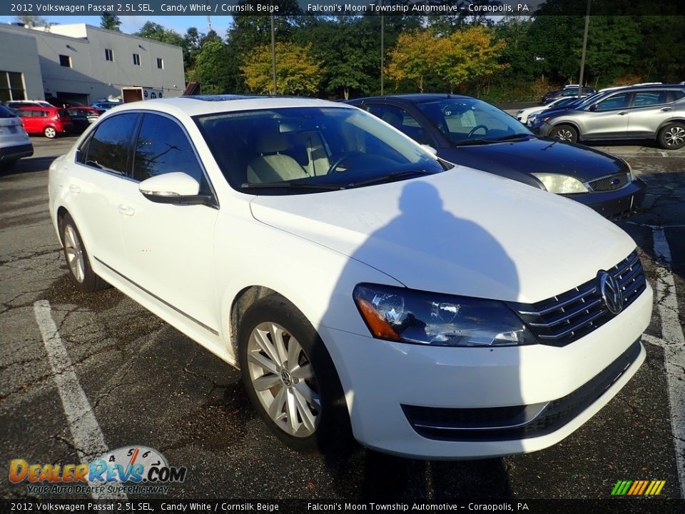 2012 Volkswagen Passat 2.5L SEL Candy White / Cornsilk Beige Photo #4