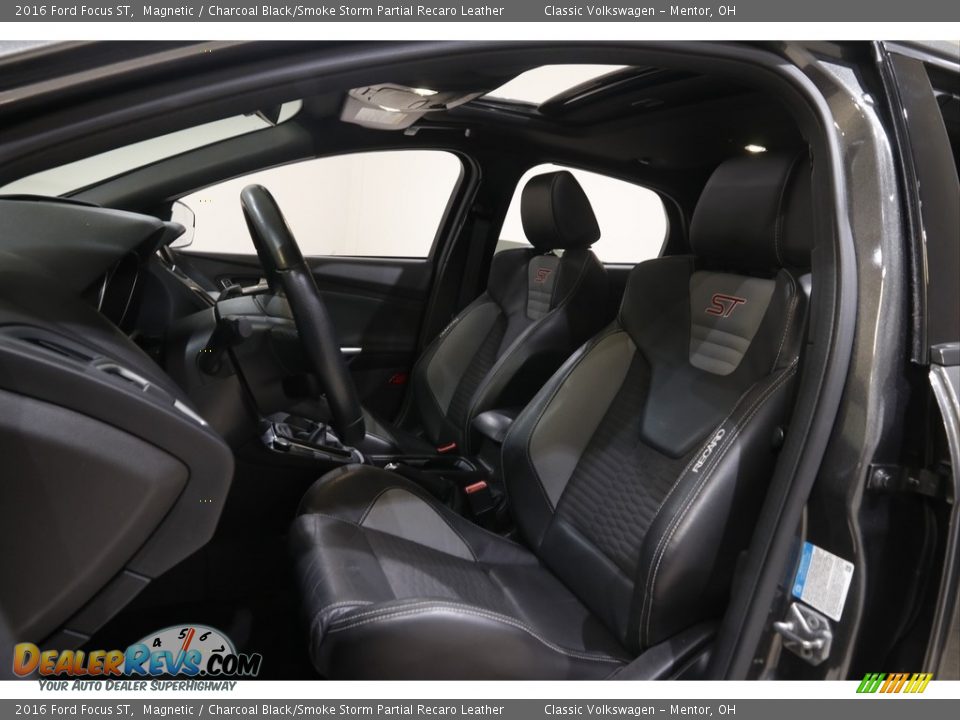 2016 Ford Focus ST Magnetic / Charcoal Black/Smoke Storm Partial Recaro Leather Photo #5
