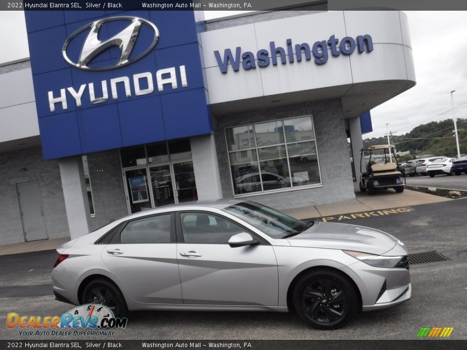 2022 Hyundai Elantra SEL Silver / Black Photo #2