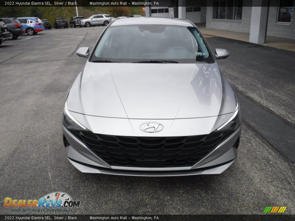 2022 Hyundai Elantra SEL Silver / Black Photo #4