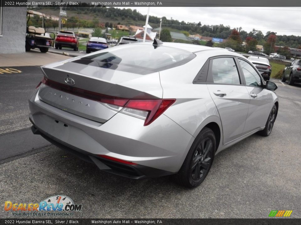 2022 Hyundai Elantra SEL Silver / Black Photo #8