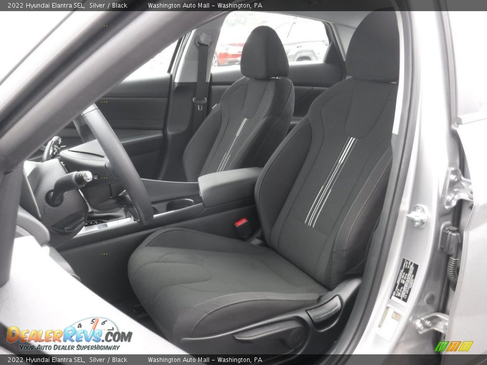 2022 Hyundai Elantra SEL Silver / Black Photo #11