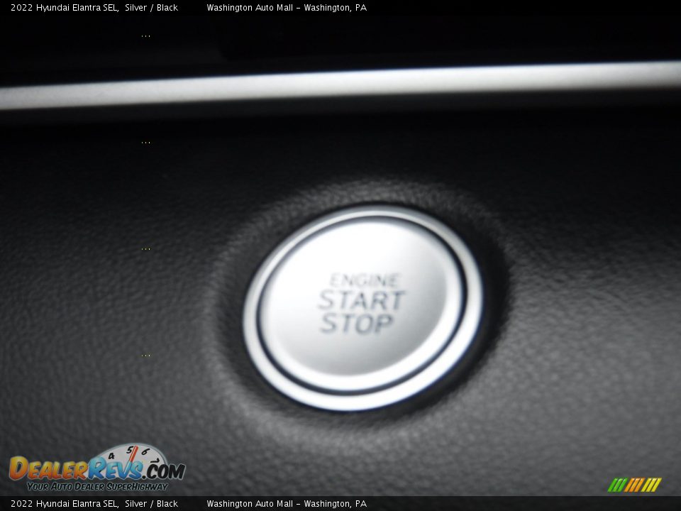 2022 Hyundai Elantra SEL Silver / Black Photo #16
