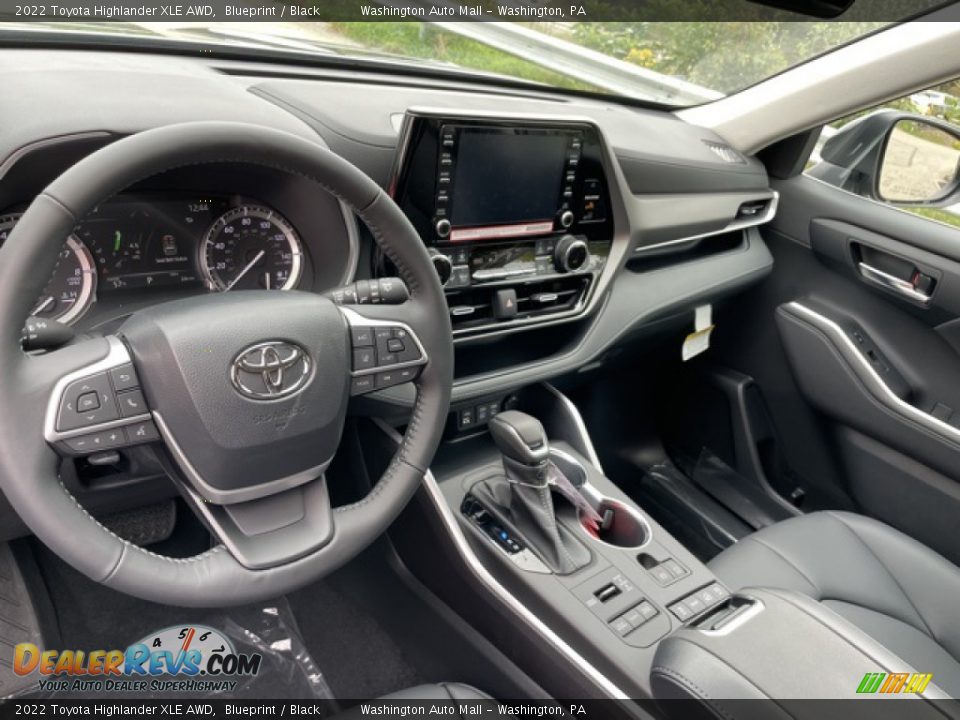 2022 Toyota Highlander XLE AWD Blueprint / Black Photo #3