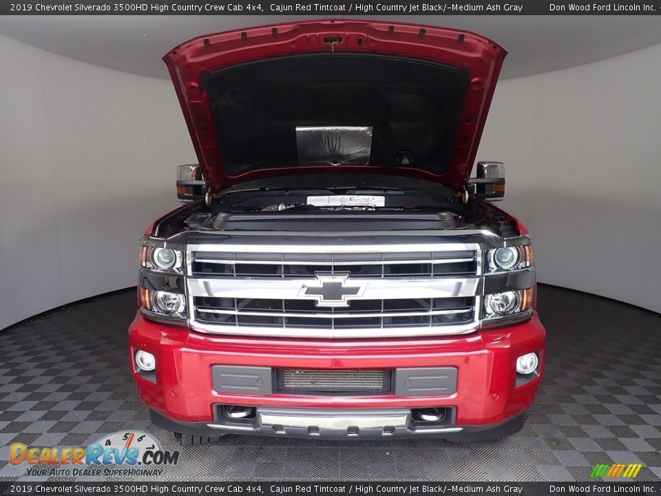 2019 Chevrolet Silverado 3500HD High Country Crew Cab 4x4 Cajun Red Tintcoat / High Country Jet Black/­Medium Ash Gray Photo #9