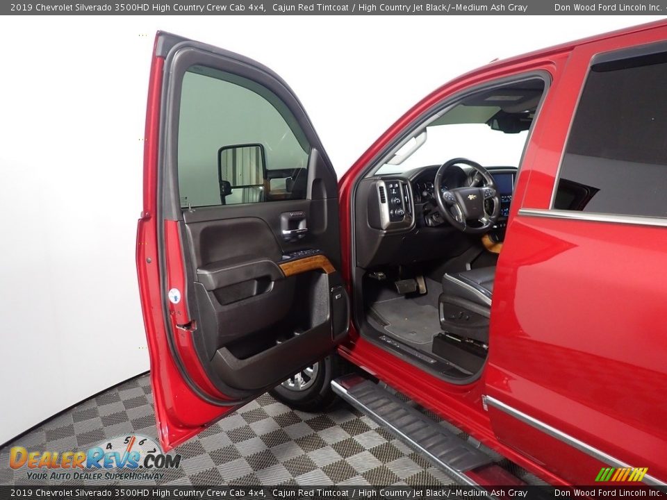 2019 Chevrolet Silverado 3500HD High Country Crew Cab 4x4 Cajun Red Tintcoat / High Country Jet Black/­Medium Ash Gray Photo #18