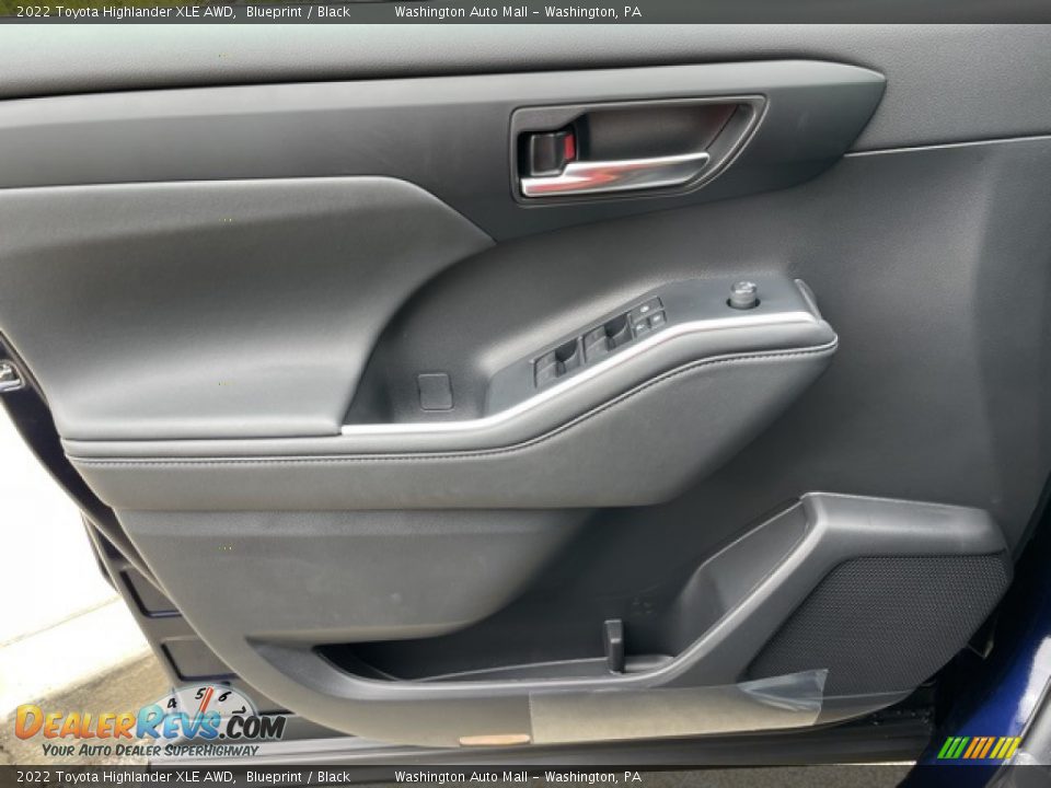 2022 Toyota Highlander XLE AWD Blueprint / Black Photo #18