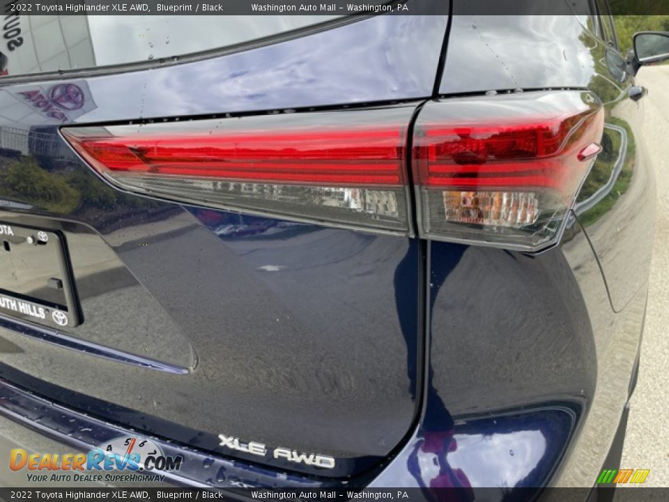 2022 Toyota Highlander XLE AWD Blueprint / Black Photo #29