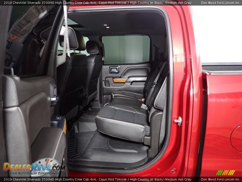 2019 Chevrolet Silverado 3500HD High Country Crew Cab 4x4 Cajun Red Tintcoat / High Country Jet Black/­Medium Ash Gray Photo #33