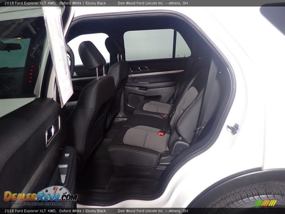 2018 Ford Explorer XLT 4WD Oxford White / Ebony Black Photo #33