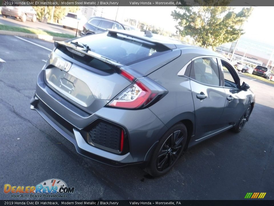 2019 Honda Civic EX Hatchback Modern Steel Metallic / Black/Ivory Photo #7