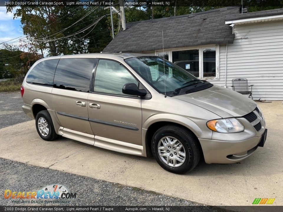 Light Almond Pearl 2003 Dodge Grand Caravan Sport Photo #4