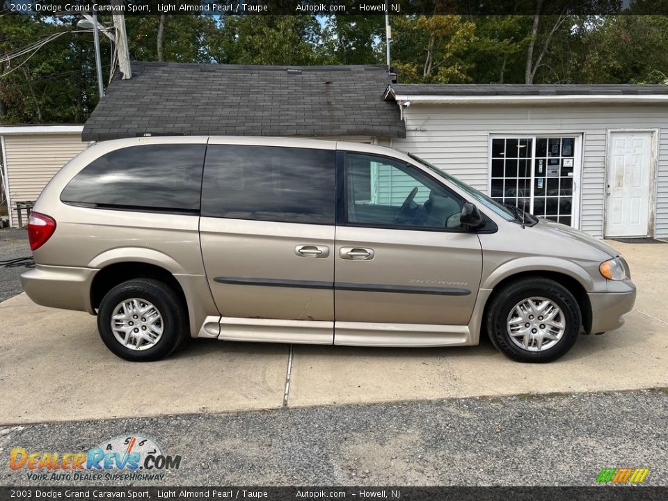 2003 Dodge Grand Caravan Sport Light Almond Pearl / Taupe Photo #5