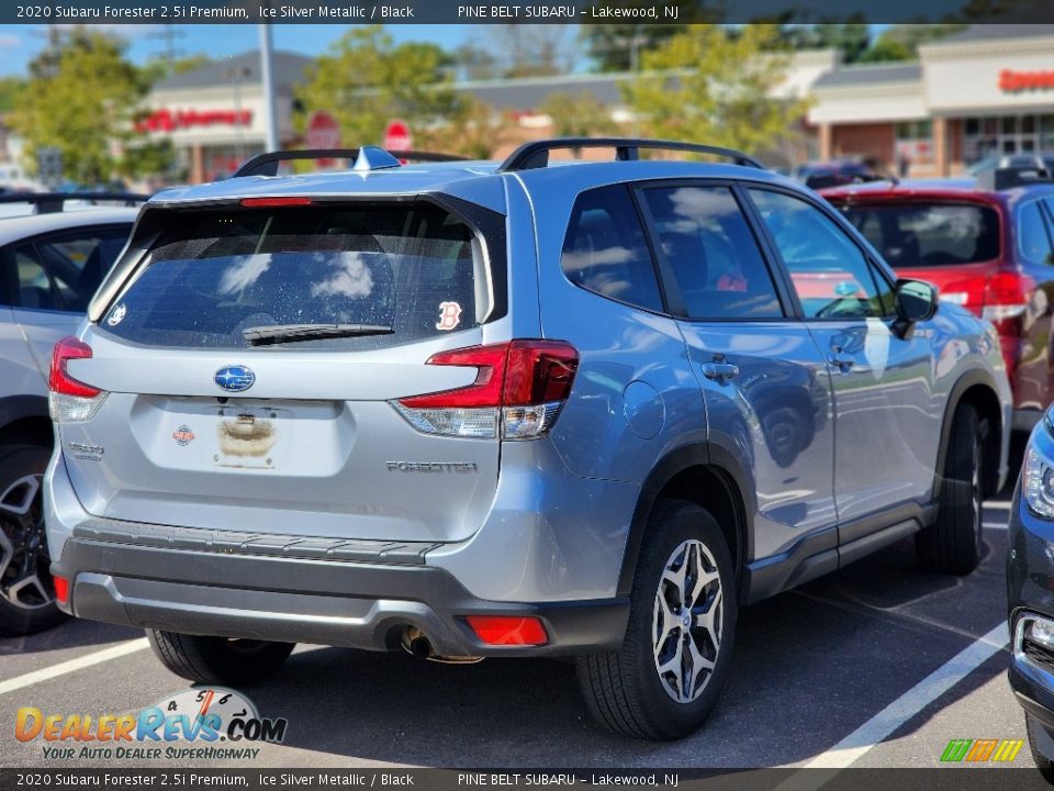 2020 Subaru Forester 2.5i Premium Ice Silver Metallic / Black Photo #5