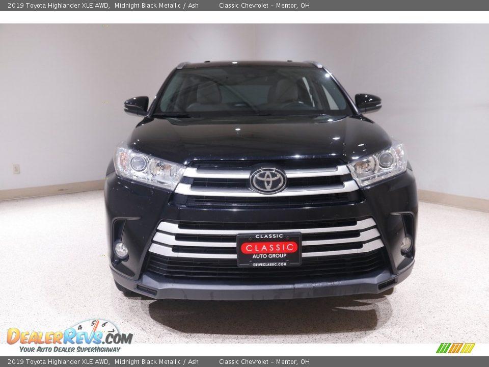 2019 Toyota Highlander XLE AWD Midnight Black Metallic / Ash Photo #2