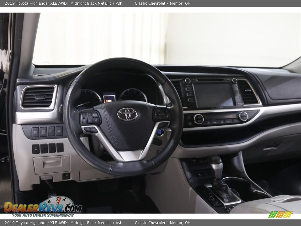 2019 Toyota Highlander XLE AWD Midnight Black Metallic / Ash Photo #6