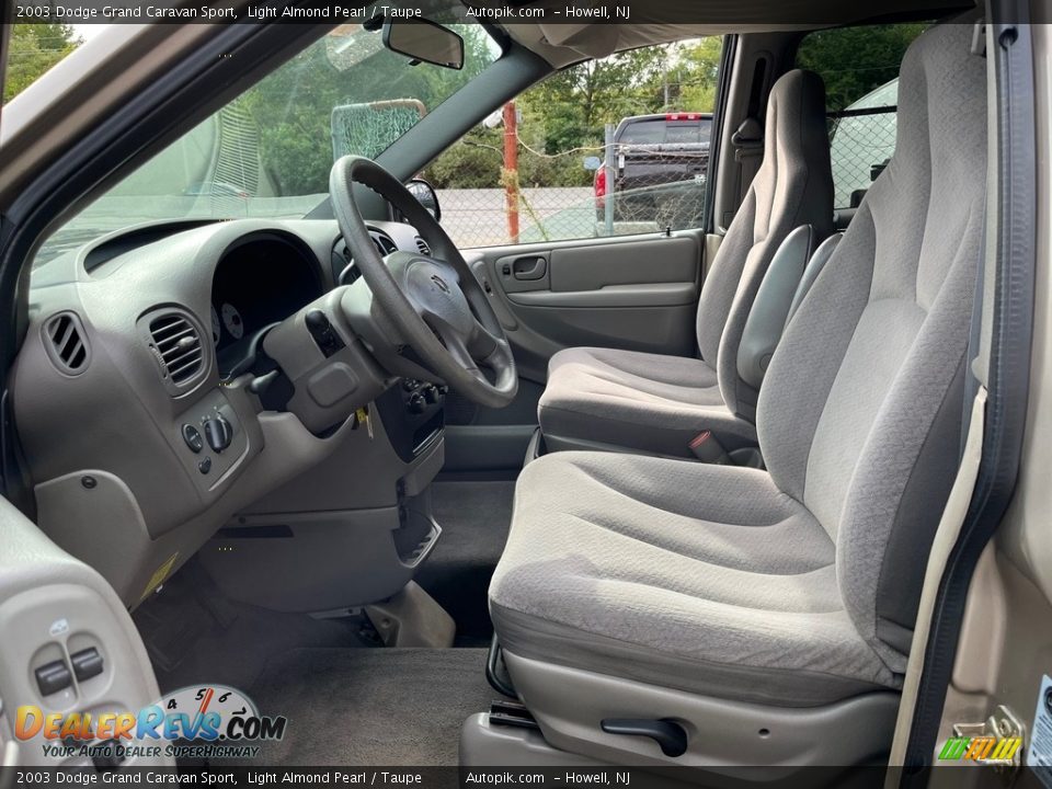 Front Seat of 2003 Dodge Grand Caravan Sport Photo #14