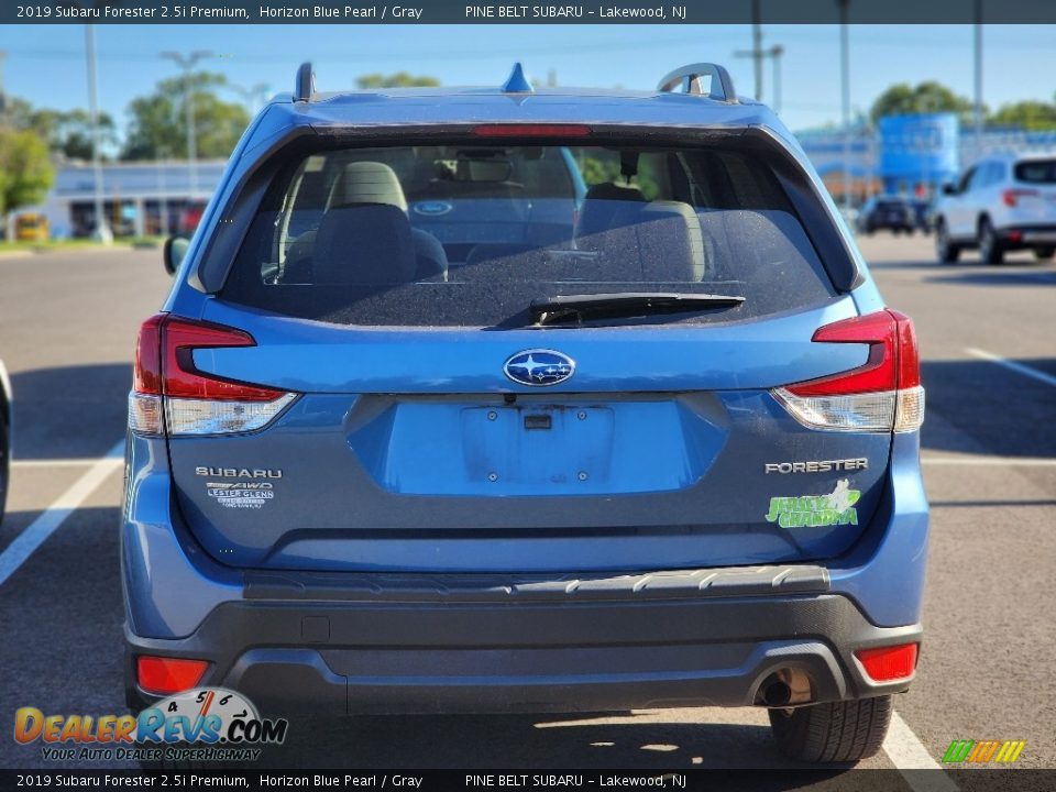 2019 Subaru Forester 2.5i Premium Horizon Blue Pearl / Gray Photo #7