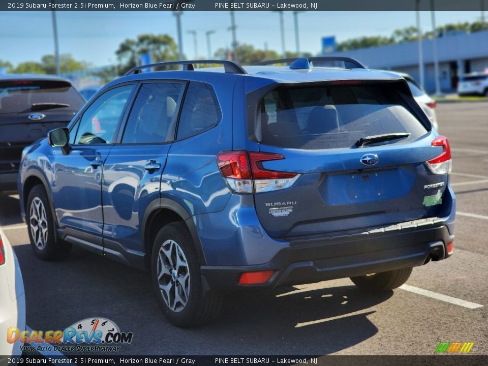 2019 Subaru Forester 2.5i Premium Horizon Blue Pearl / Gray Photo #8