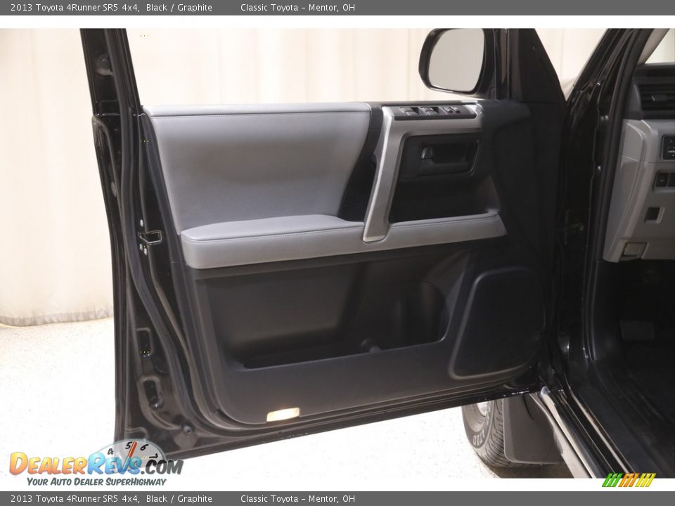2013 Toyota 4Runner SR5 4x4 Black / Graphite Photo #4