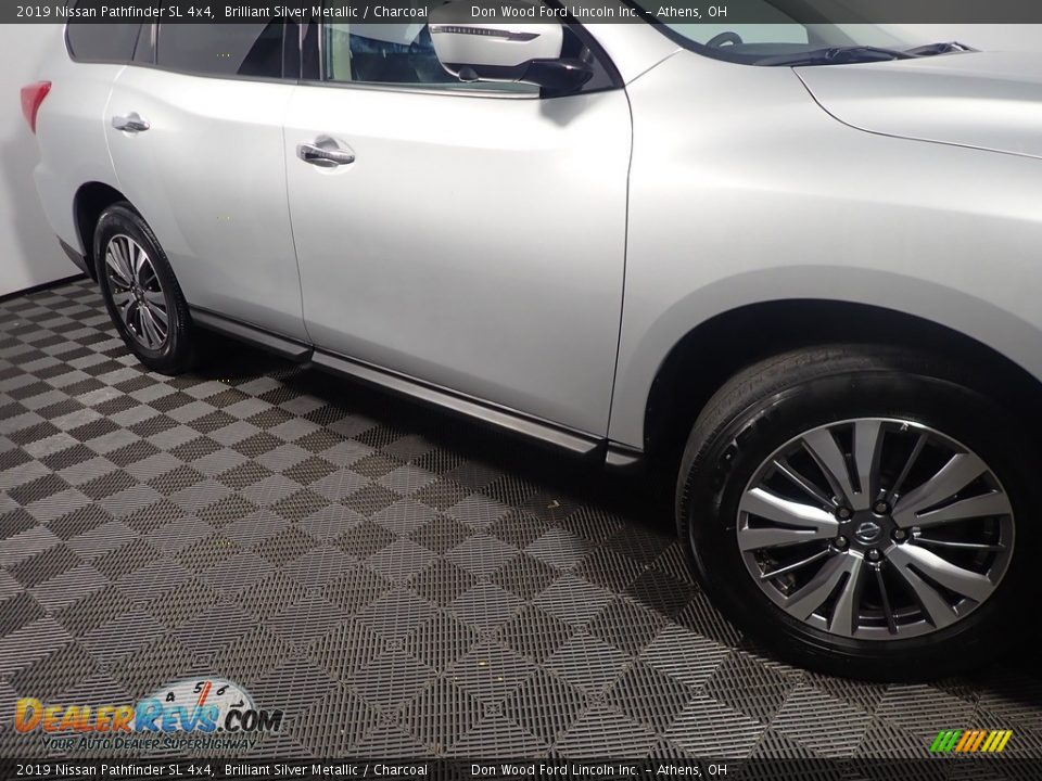2019 Nissan Pathfinder SL 4x4 Brilliant Silver Metallic / Charcoal Photo #5