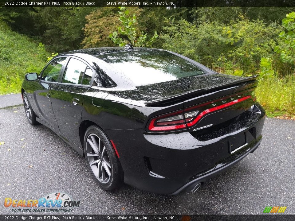 2022 Dodge Charger R/T Plus Pitch Black / Black Photo #8