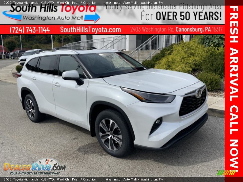 2022 Toyota Highlander XLE AWD Wind Chill Pearl / Graphite Photo #1