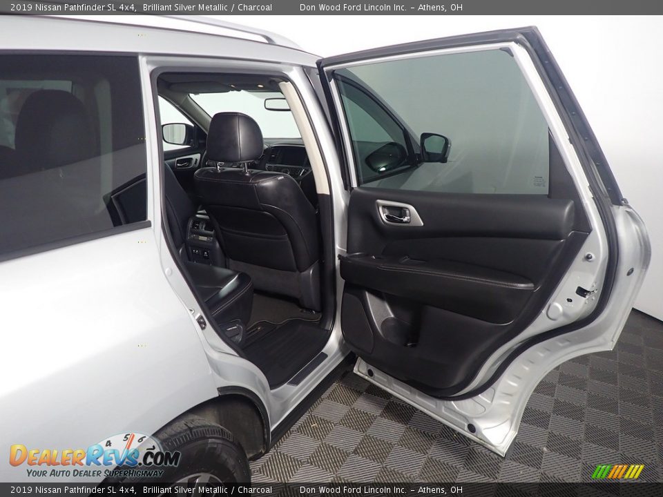 2019 Nissan Pathfinder SL 4x4 Brilliant Silver Metallic / Charcoal Photo #36