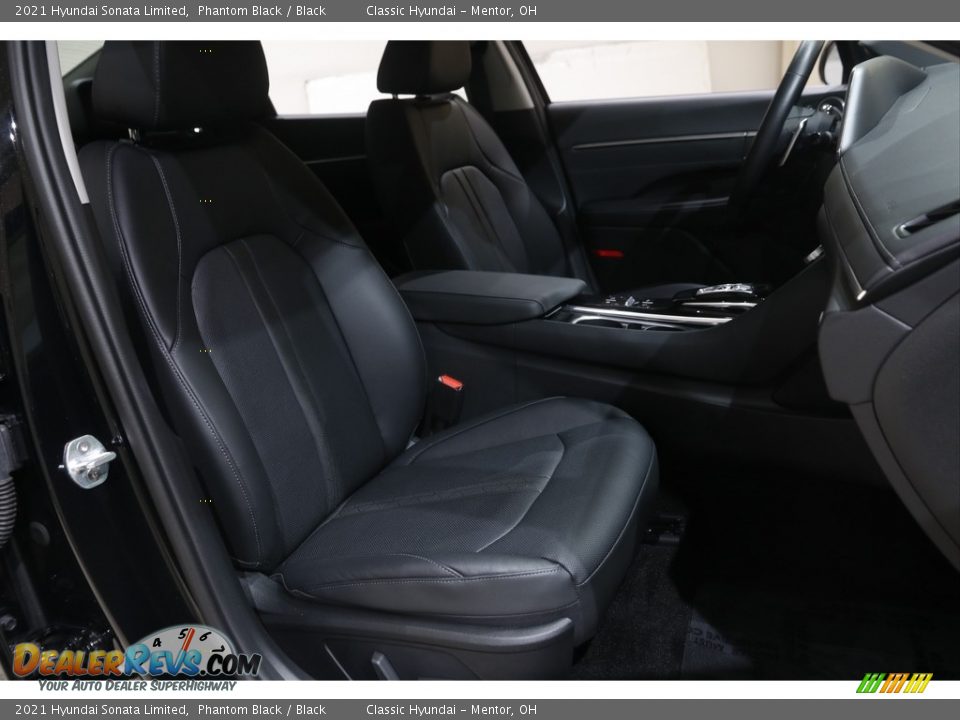 2021 Hyundai Sonata Limited Phantom Black / Black Photo #17