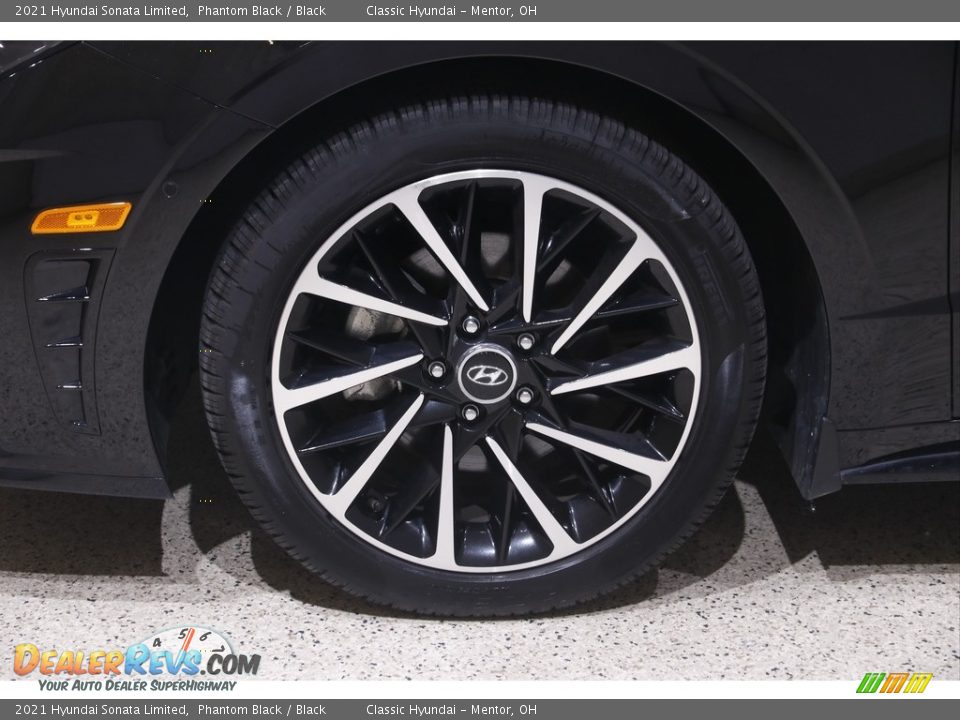 2021 Hyundai Sonata Limited Phantom Black / Black Photo #22