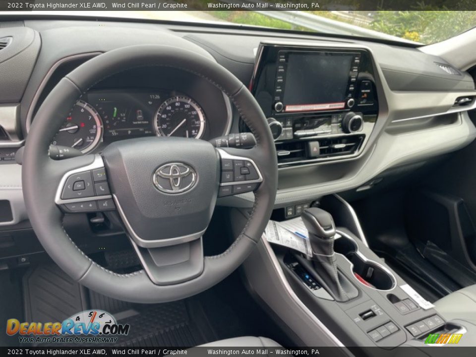 2022 Toyota Highlander XLE AWD Wind Chill Pearl / Graphite Photo #3