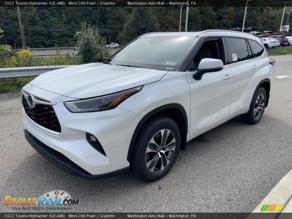 2022 Toyota Highlander XLE AWD Wind Chill Pearl / Graphite Photo #7