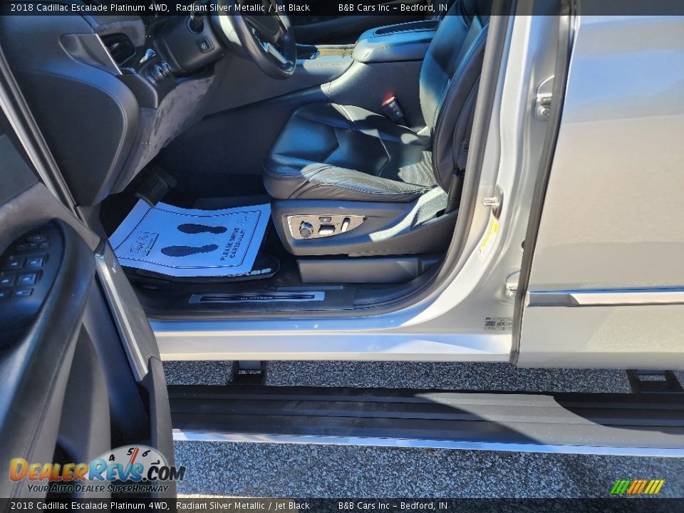 2018 Cadillac Escalade Platinum 4WD Radiant Silver Metallic / Jet Black Photo #13