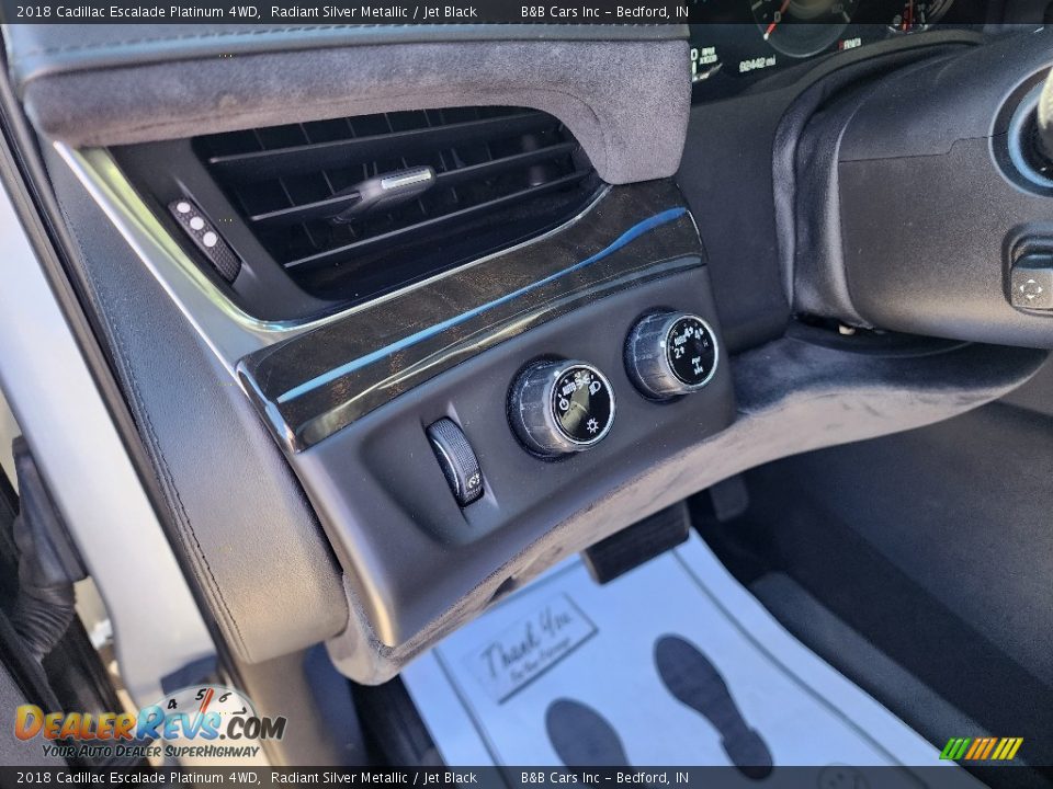 2018 Cadillac Escalade Platinum 4WD Radiant Silver Metallic / Jet Black Photo #15
