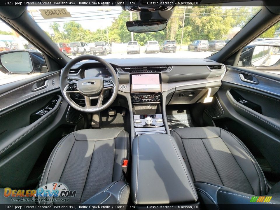 2023 Jeep Grand Cherokee Overland 4x4 Baltic Gray Metallic / Global Black Photo #4
