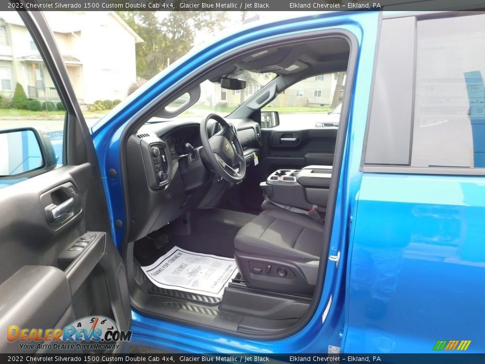 2022 Chevrolet Silverado 1500 Custom Double Cab 4x4 Glacier Blue Metallic / Jet Black Photo #11
