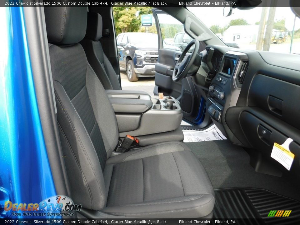 2022 Chevrolet Silverado 1500 Custom Double Cab 4x4 Glacier Blue Metallic / Jet Black Photo #18