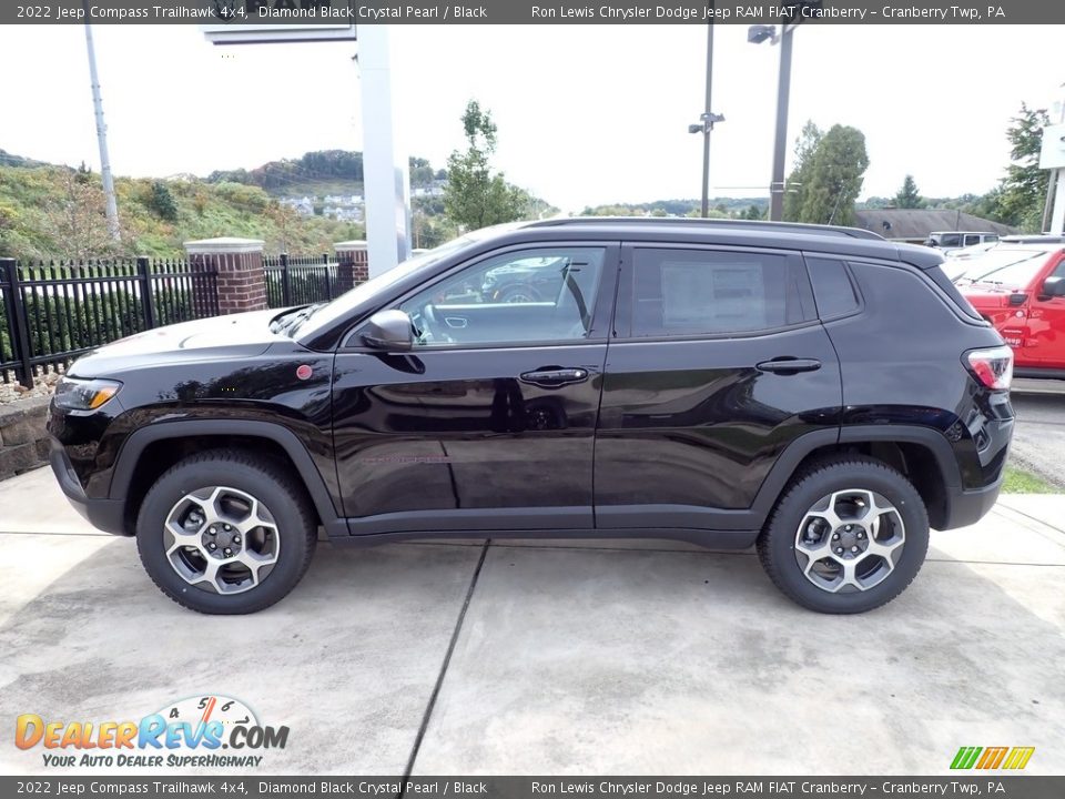 2022 Jeep Compass Trailhawk 4x4 Diamond Black Crystal Pearl / Black Photo #2