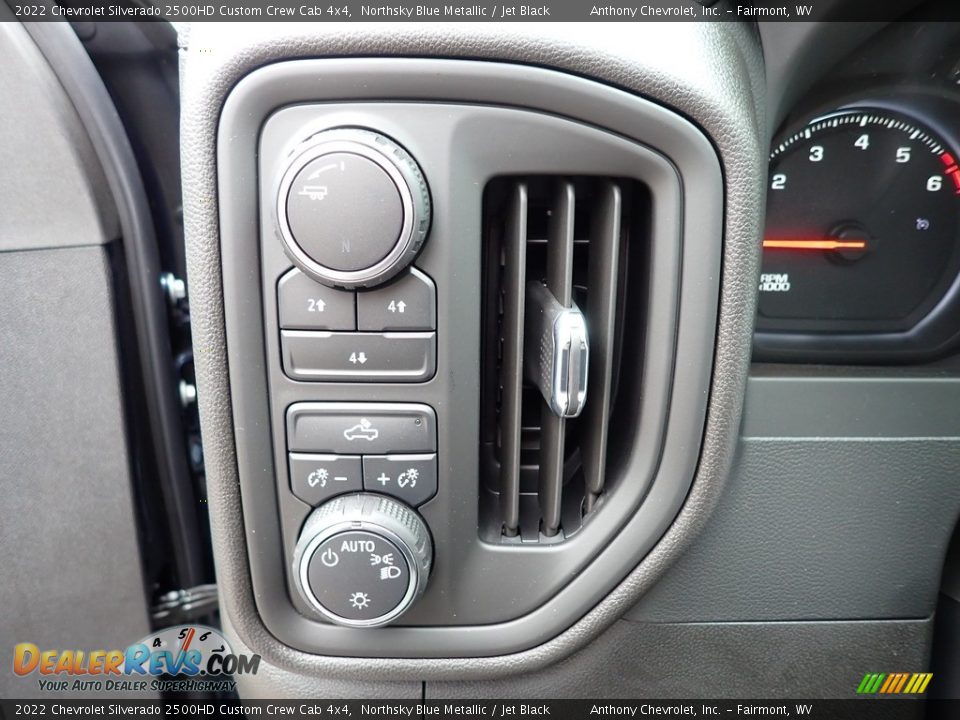 2022 Chevrolet Silverado 2500HD Custom Crew Cab 4x4 Northsky Blue Metallic / Jet Black Photo #16